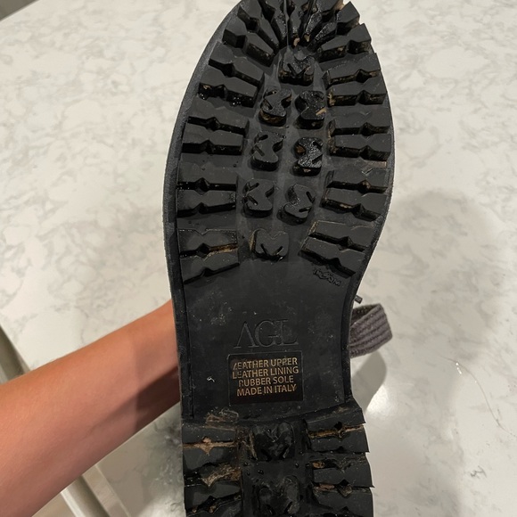 AGO brown ish grey leather boots with grey fur and sliced sparkle laces. - Picture 3 of 4